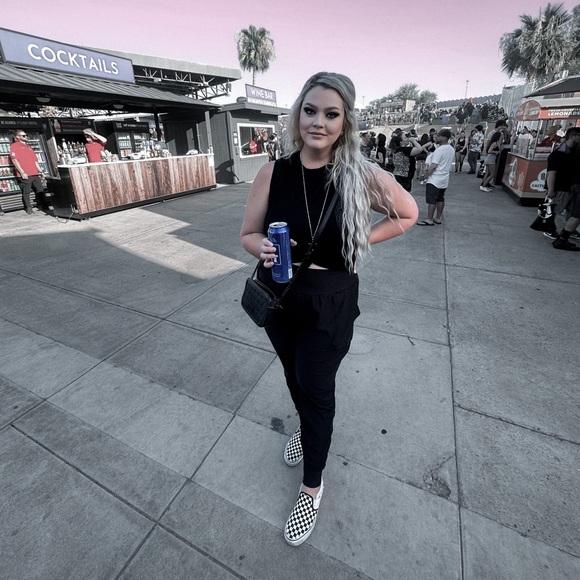 Meet your Posher, Cj - Picture 1 of 1